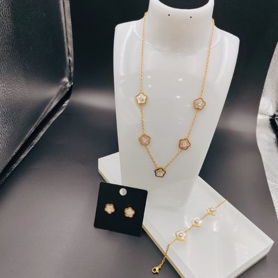 Nieuwe aankomst Trendy High Polish nieuwste gouden kleur roestvrijstalen oorbel, ketting, armbandset met schelp voor dame