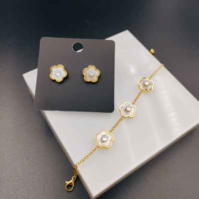 Nieuwe aankomst Trendy High Polish nieuwste gouden kleur roestvrijstalen oorbel, ketting, armbandset met schelp voor dame