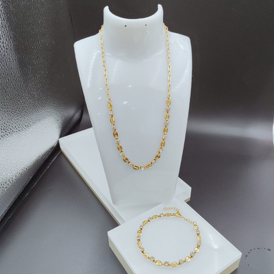 Nieuwe aankomst Trendy High Polish nieuwste gouden kleur roestvrij staal oorbel, halsketting, armbandset met Zirco voor dame