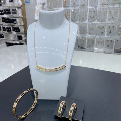 2024 Nieuwe waterdichte trendy roestvrijstalen sieraden sets, 18K goud, luxe cadeau, groothandel