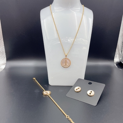 High Polish nieuwste gouden kleur roestvrij staal oorbel, ketting, armband sets voor dame
